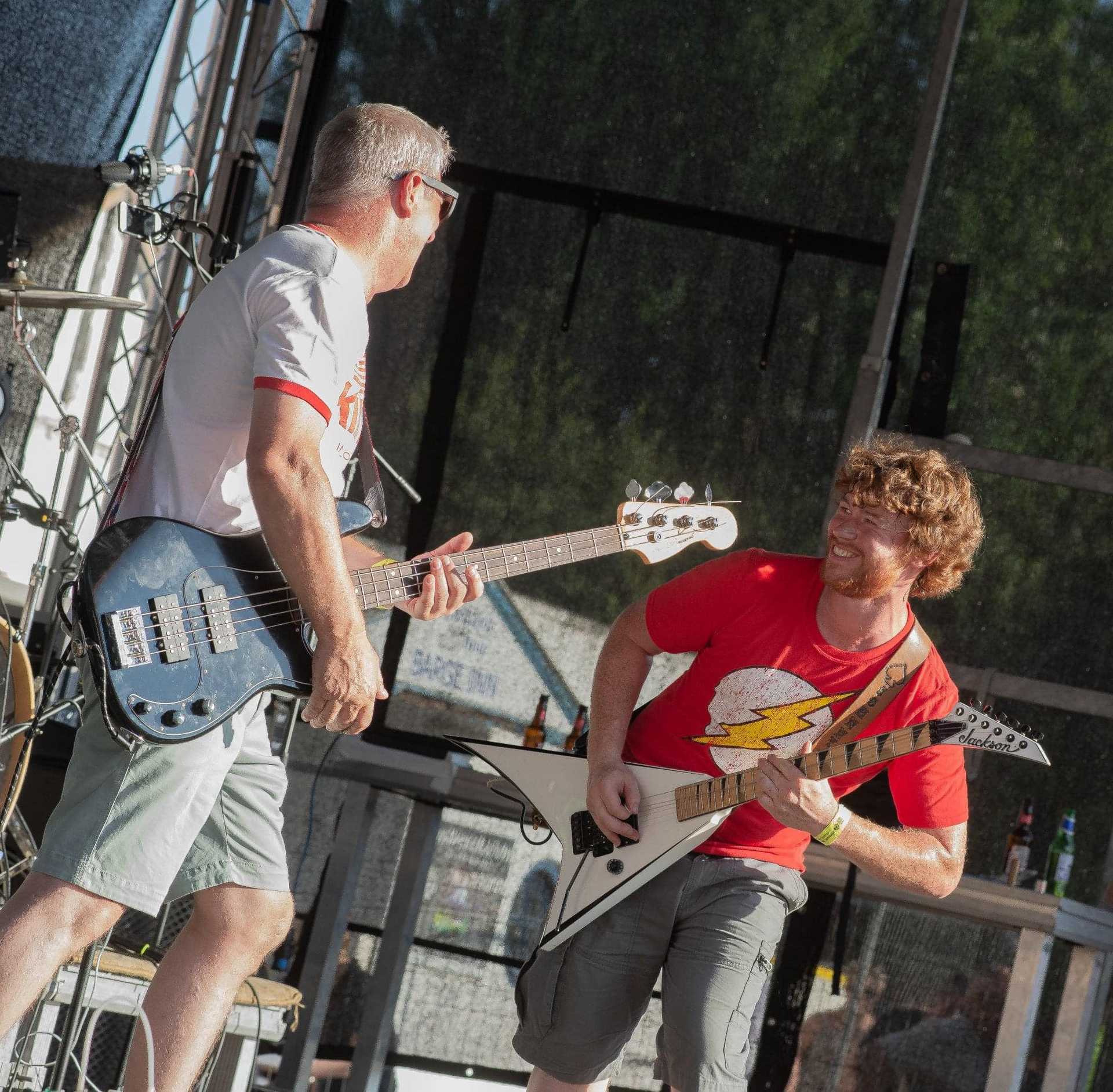 Gordon's Alive performing live